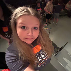 Meet your Posher, Ella